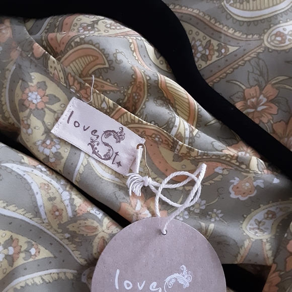 LOVE ST WRAP AROUND DRESS NWT L - Picture 3 of 6